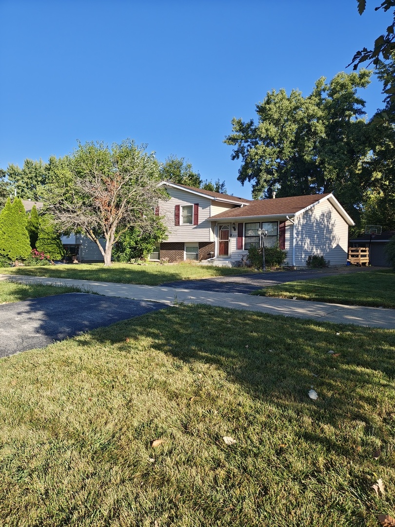 836 Lily Cache Lane, Bolingbrook, IL 60440