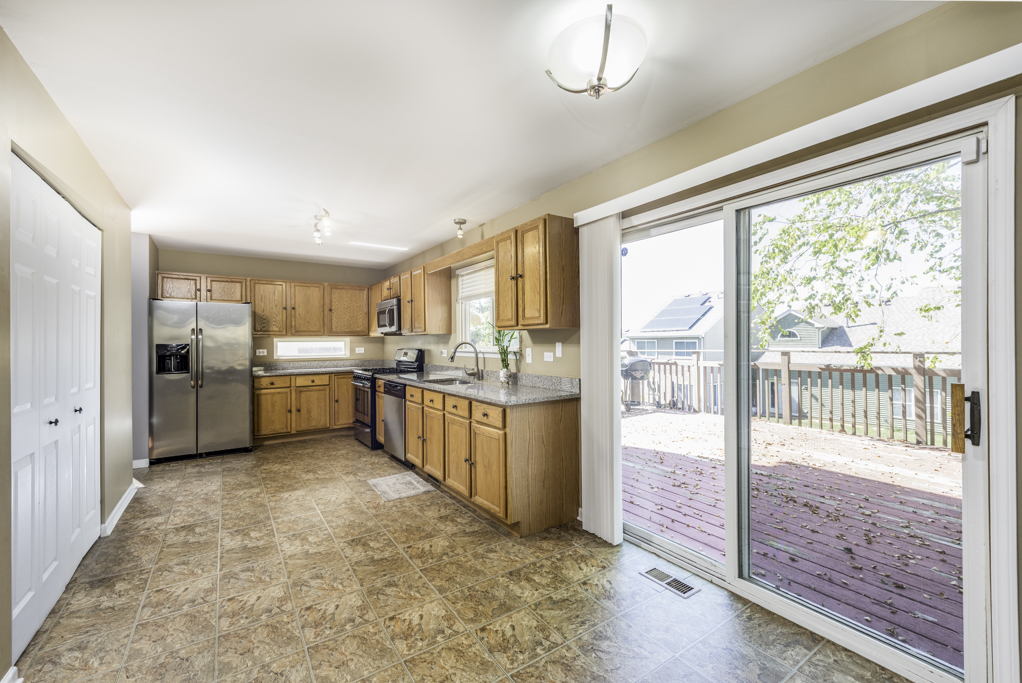 118 E Green Valley Court, Round Lake Beach, IL 60073