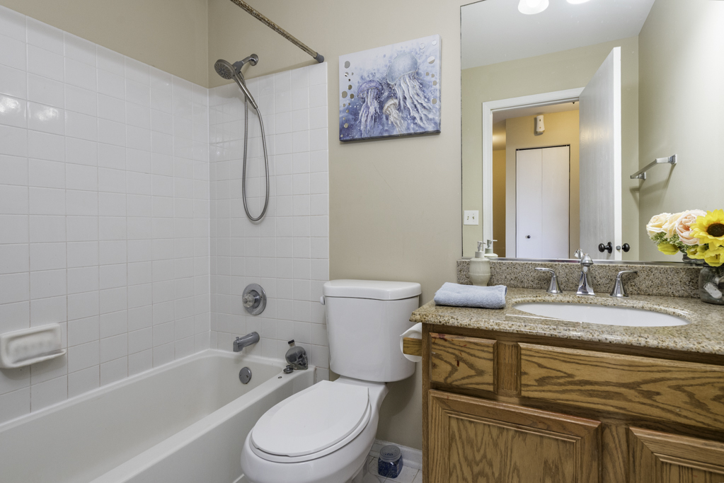 118 E Green Valley Court, Round Lake Beach, IL 60073