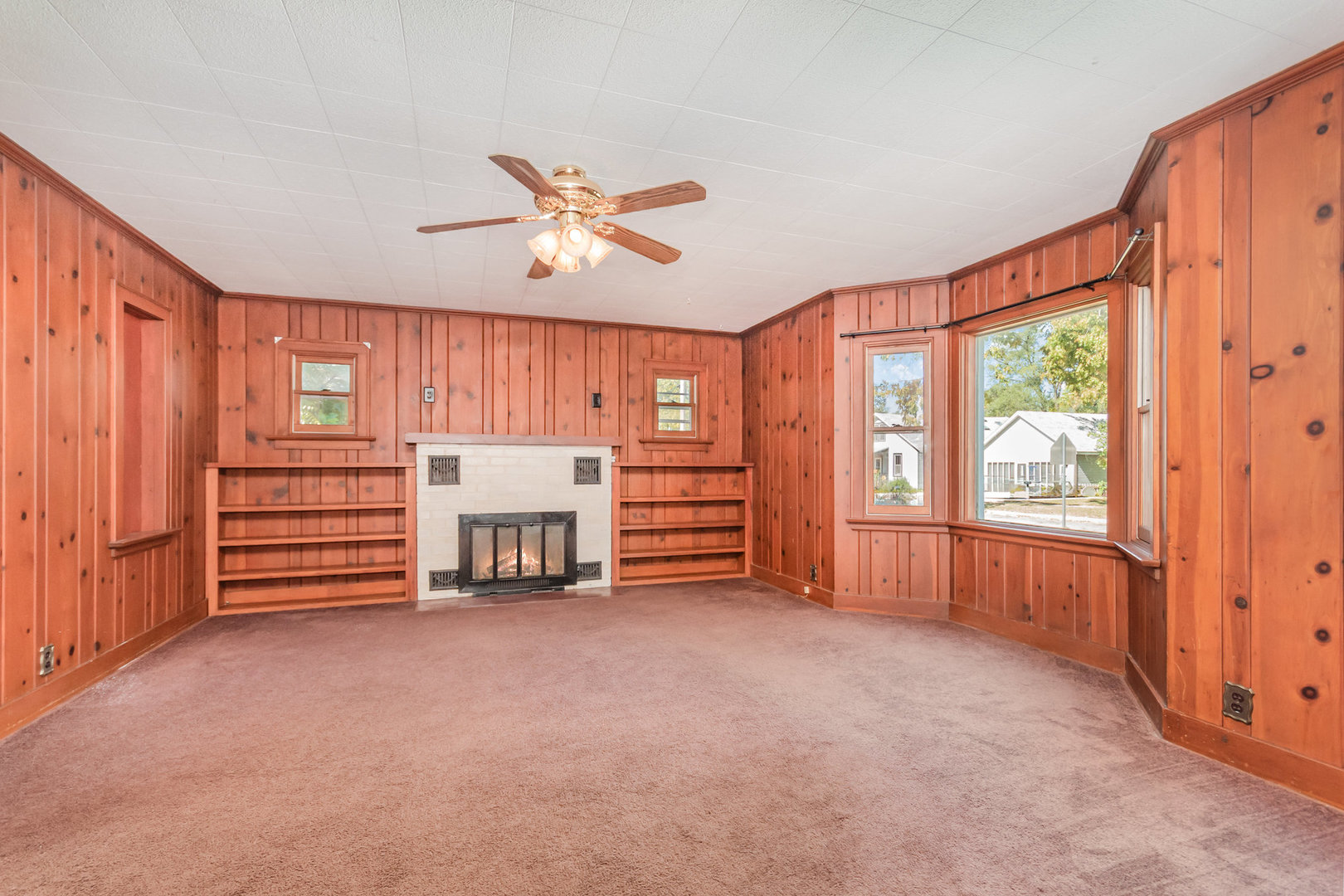 215 W Rock Street, Plano, IL 60545