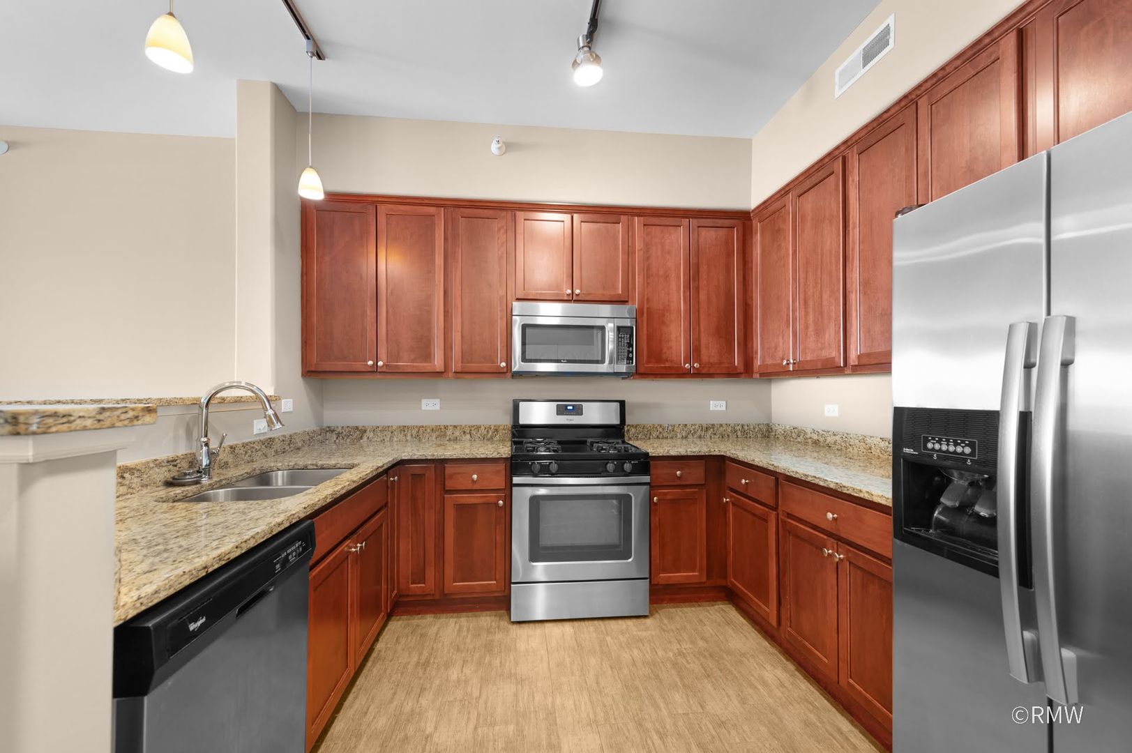 2 Itasca Place #521, Itasca, IL 60143