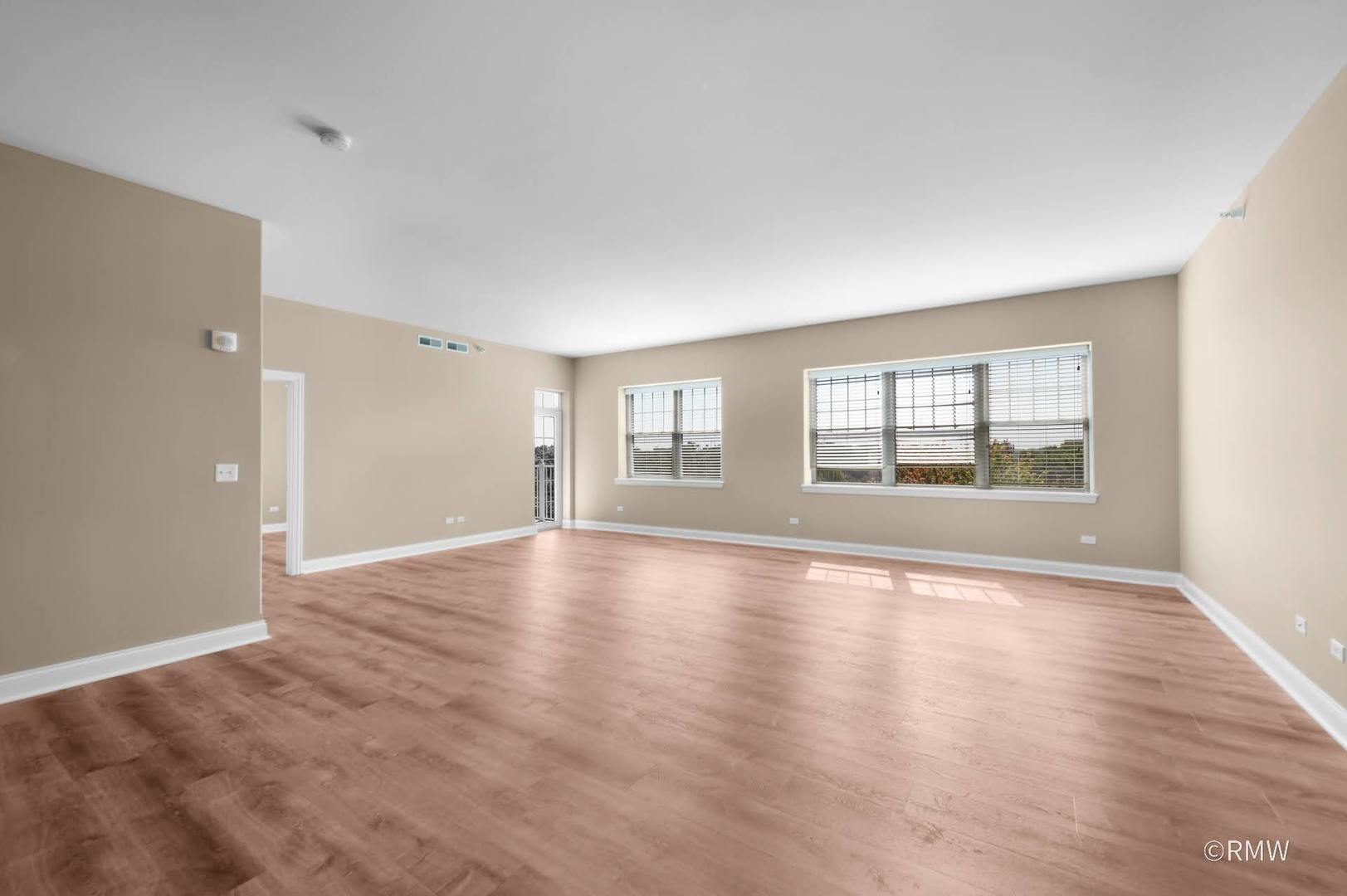 2 Itasca Place #521, Itasca, IL 60143