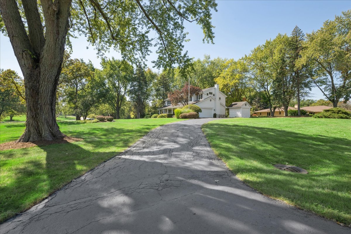 44 Oak Ridge Lane, Deer Park, IL 60010