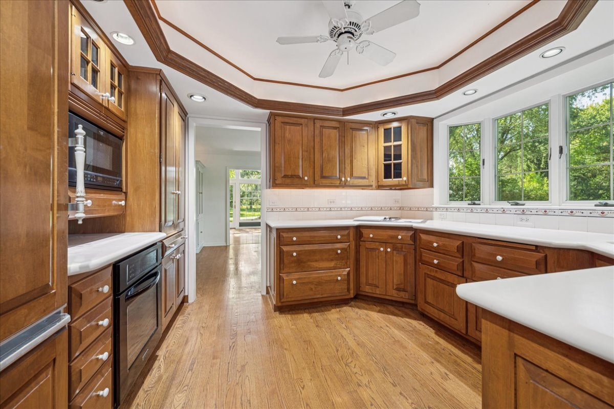 44 Oak Ridge Lane, Deer Park, IL 60010
