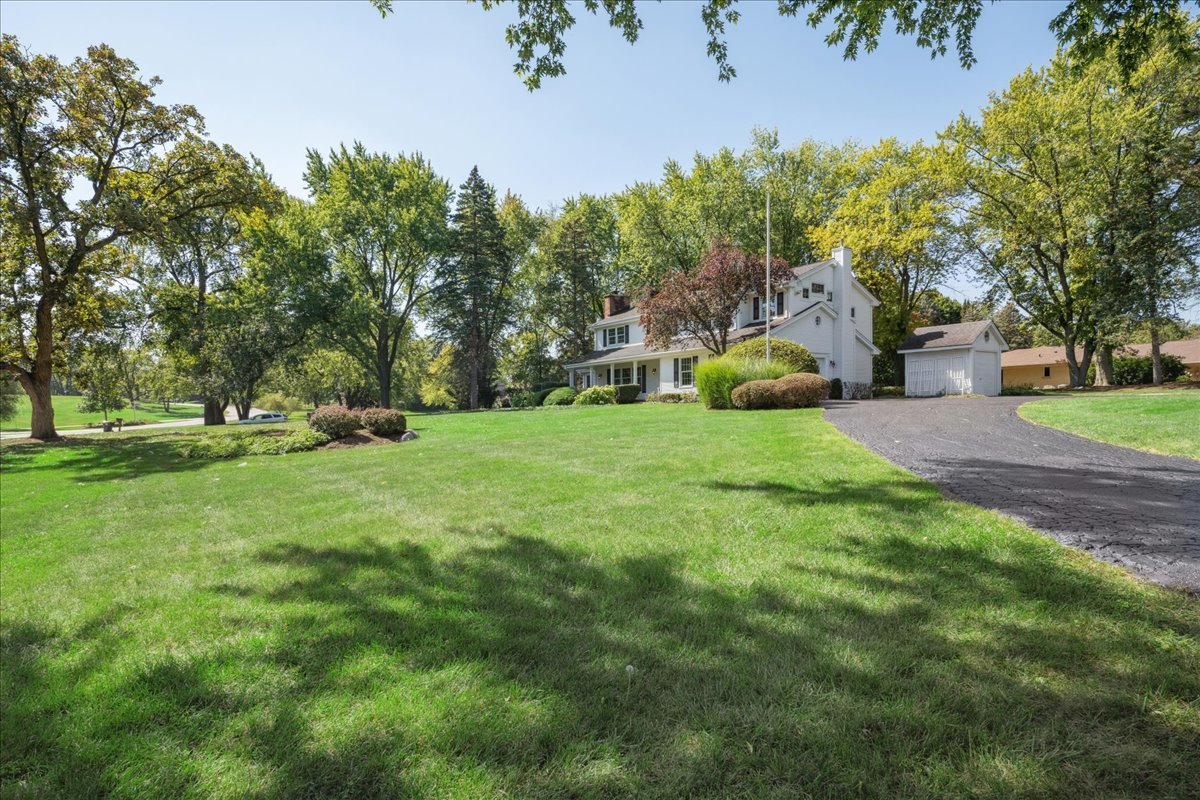44 Oak Ridge Lane, Deer Park, IL 60010