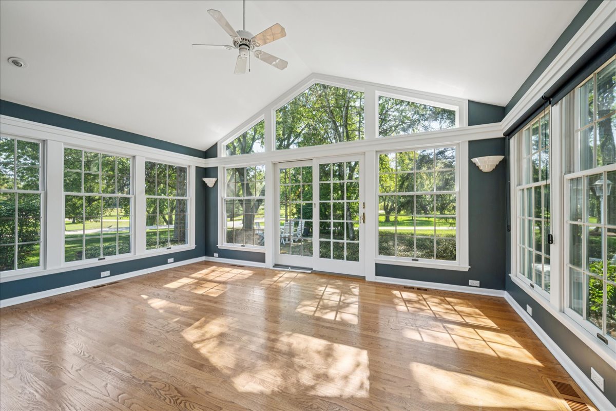 44 Oak Ridge Lane, Deer Park, IL 60010