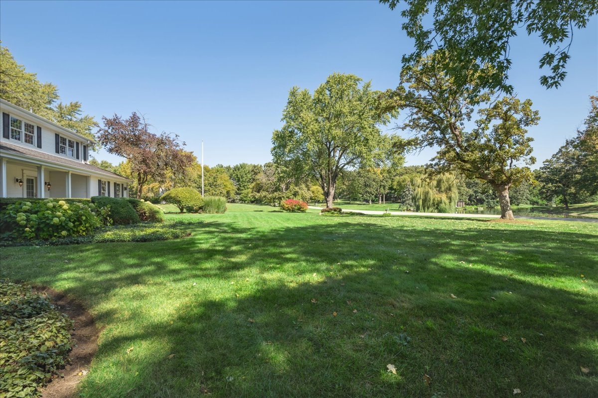 44 Oak Ridge Lane, Deer Park, IL 60010