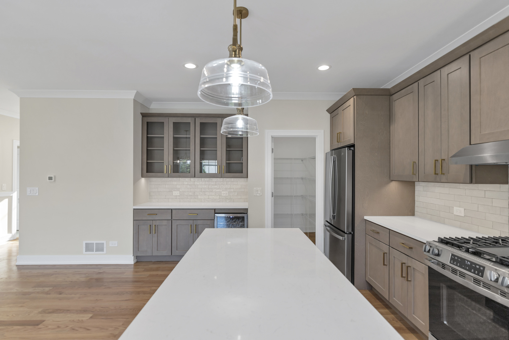 16546 Pear Avenue, Orland Park, IL 60462