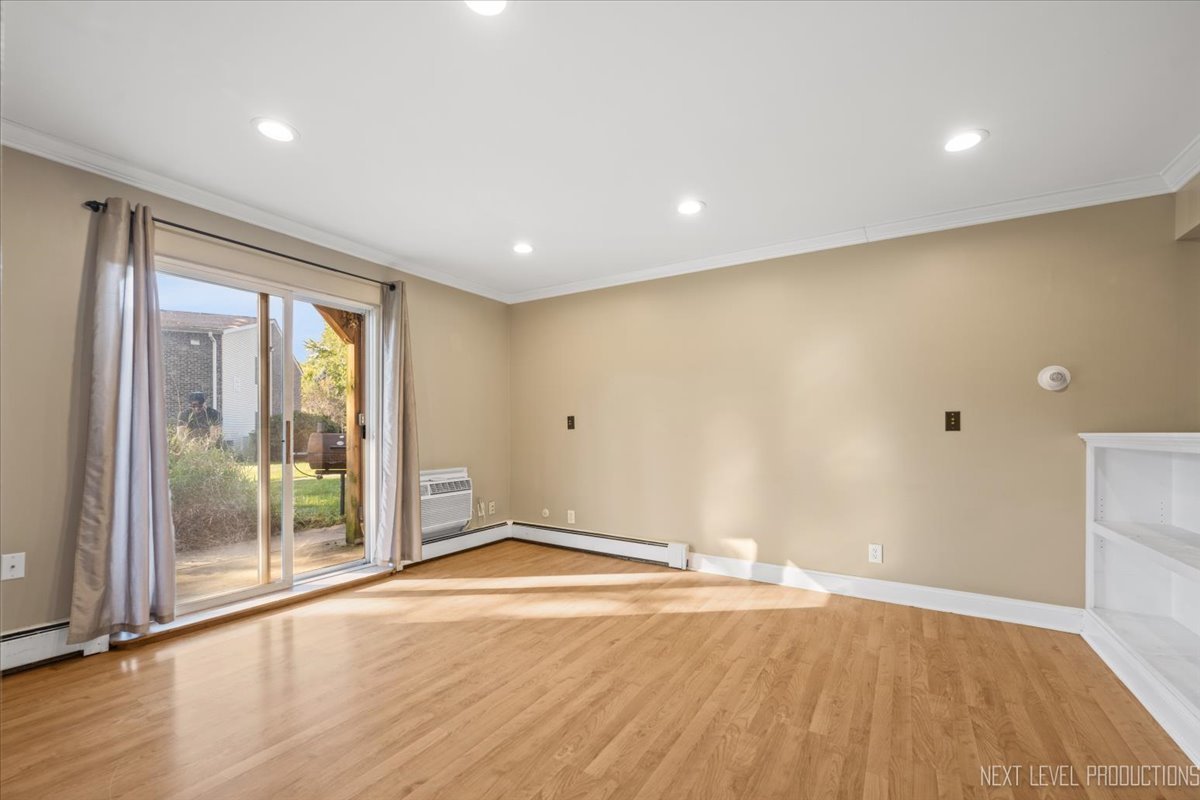 2100 Light Road #109, Oswego, IL 60543