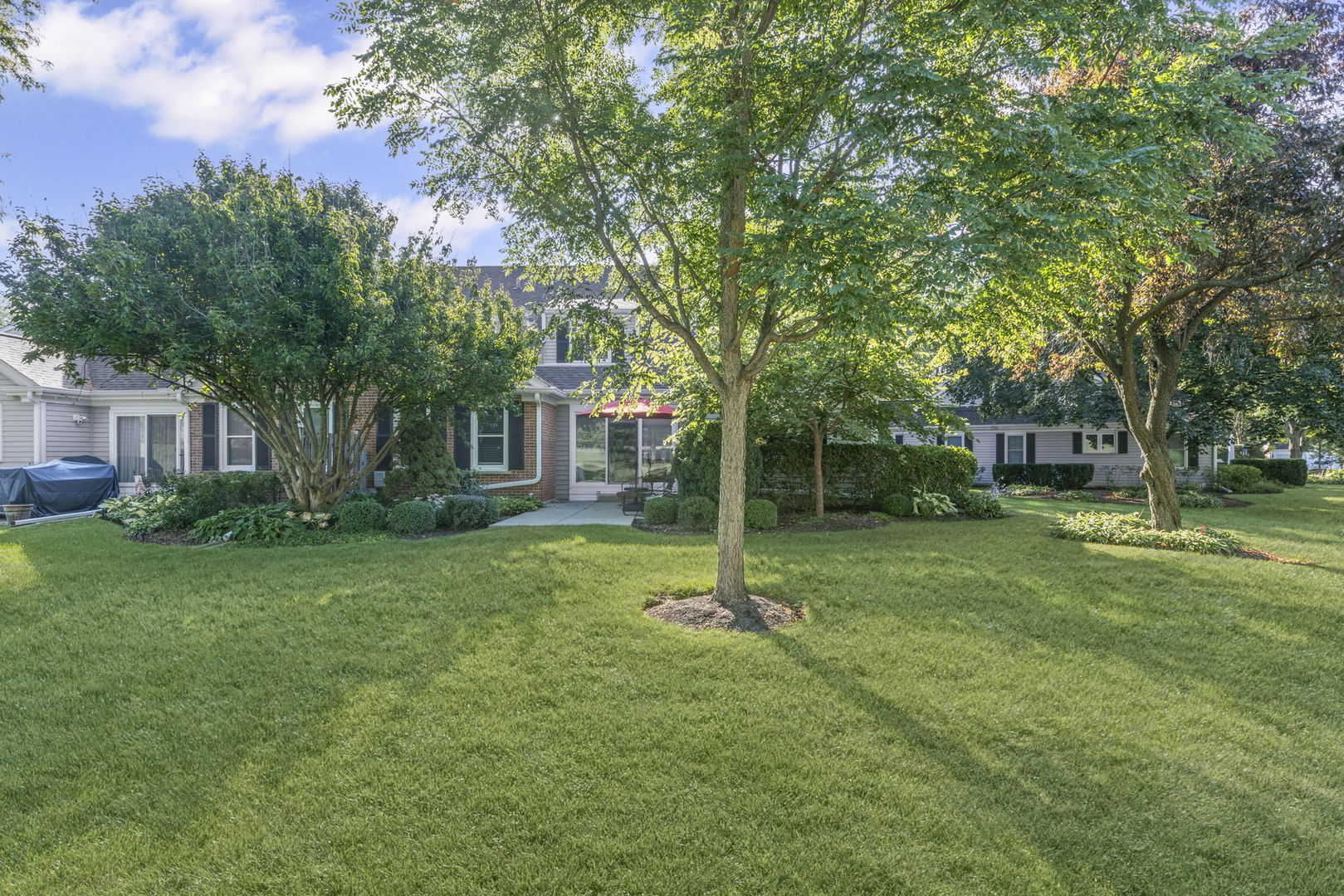 688 Glasgow Lane, Prospect Heights, IL 60070