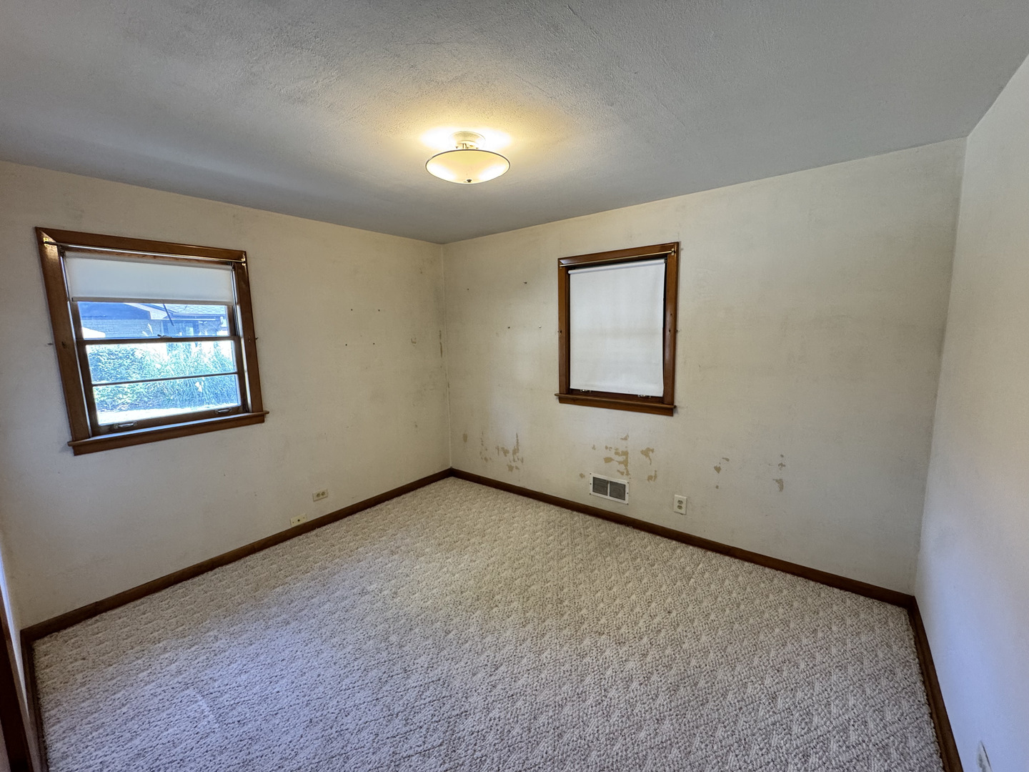 9417 S 77th Avenue, Hickory Hills, IL 60457