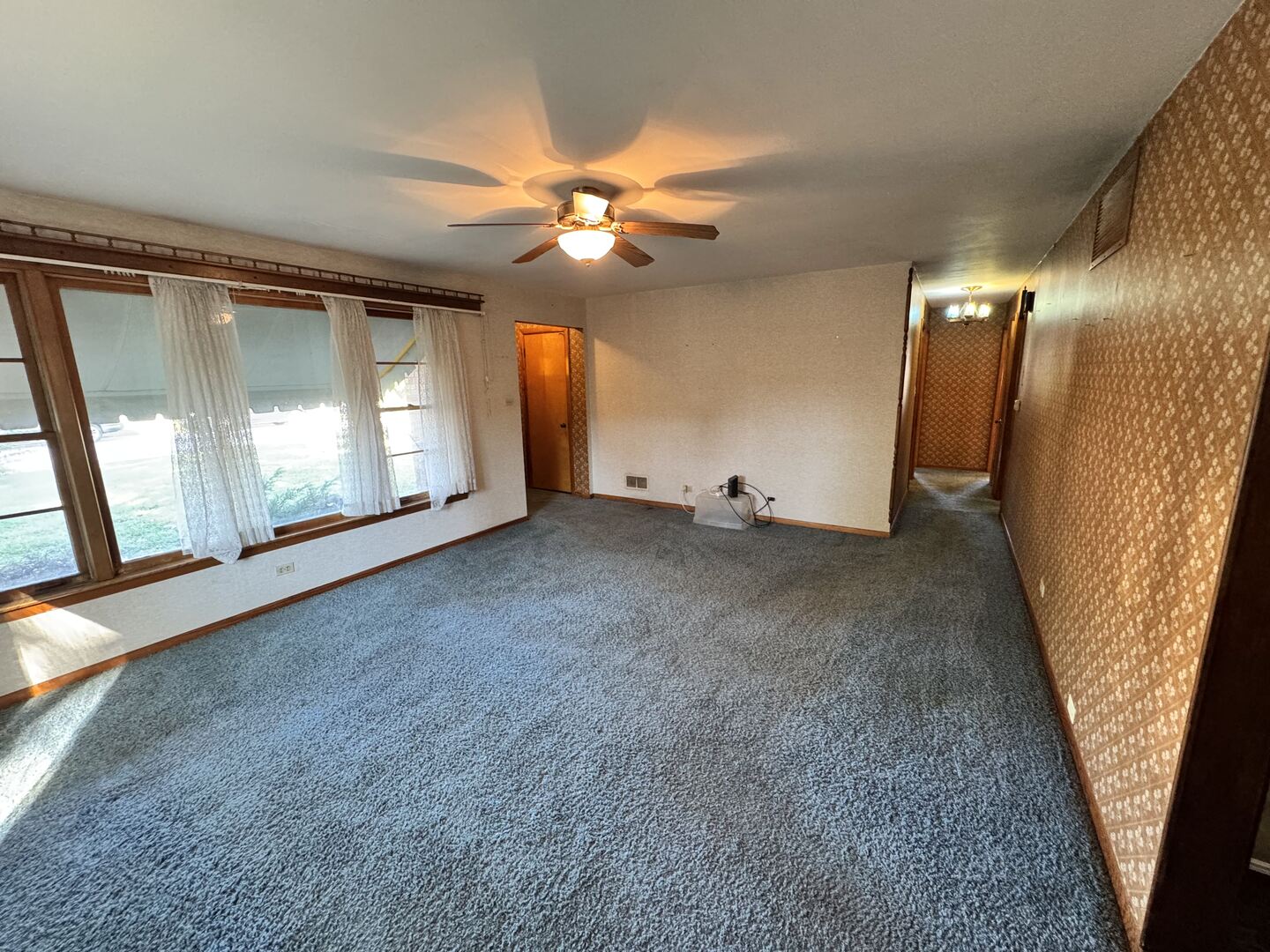 9417 S 77th Avenue, Hickory Hills, IL 60457