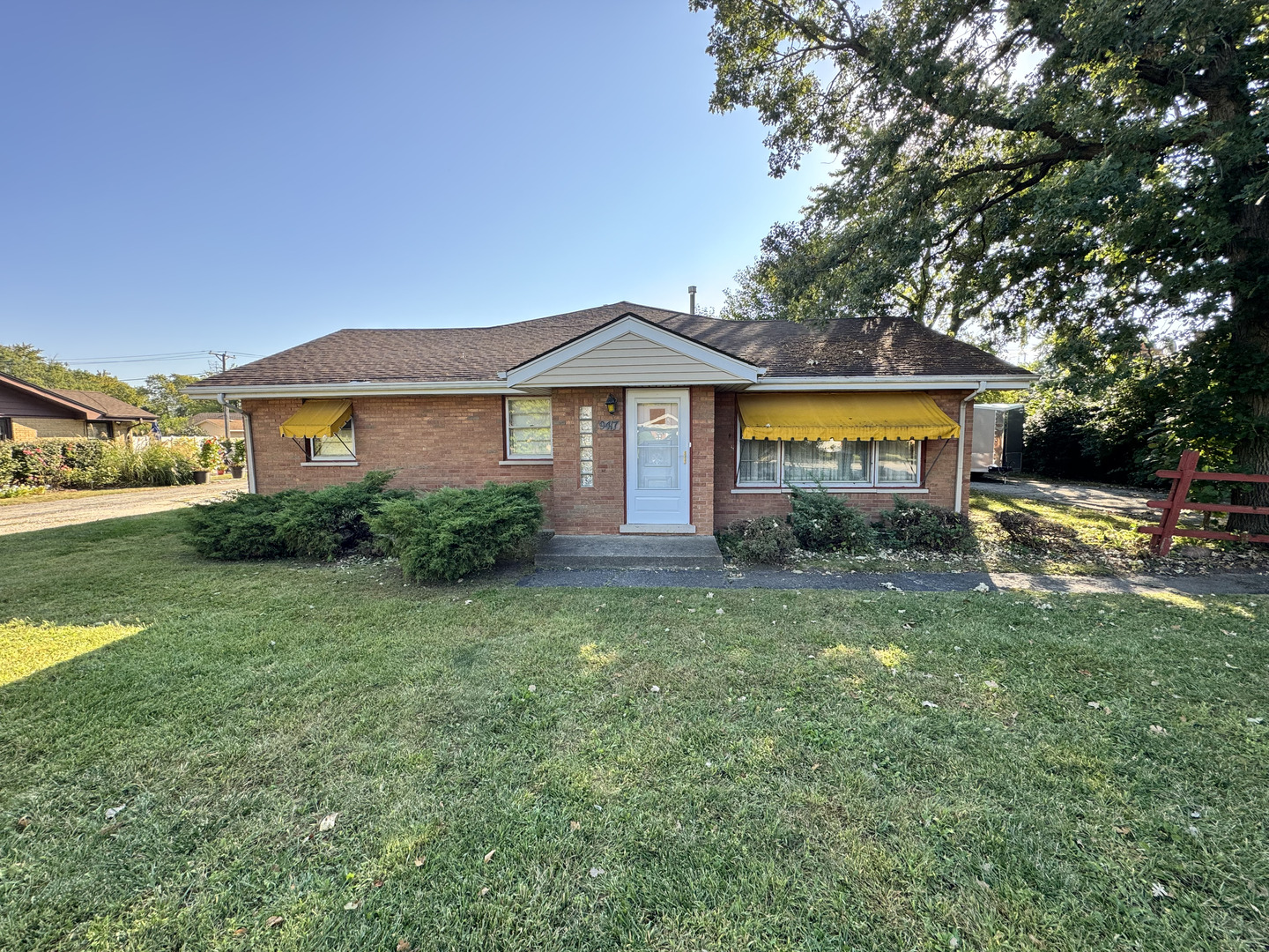 9417 S 77th Avenue, Hickory Hills, IL 60457