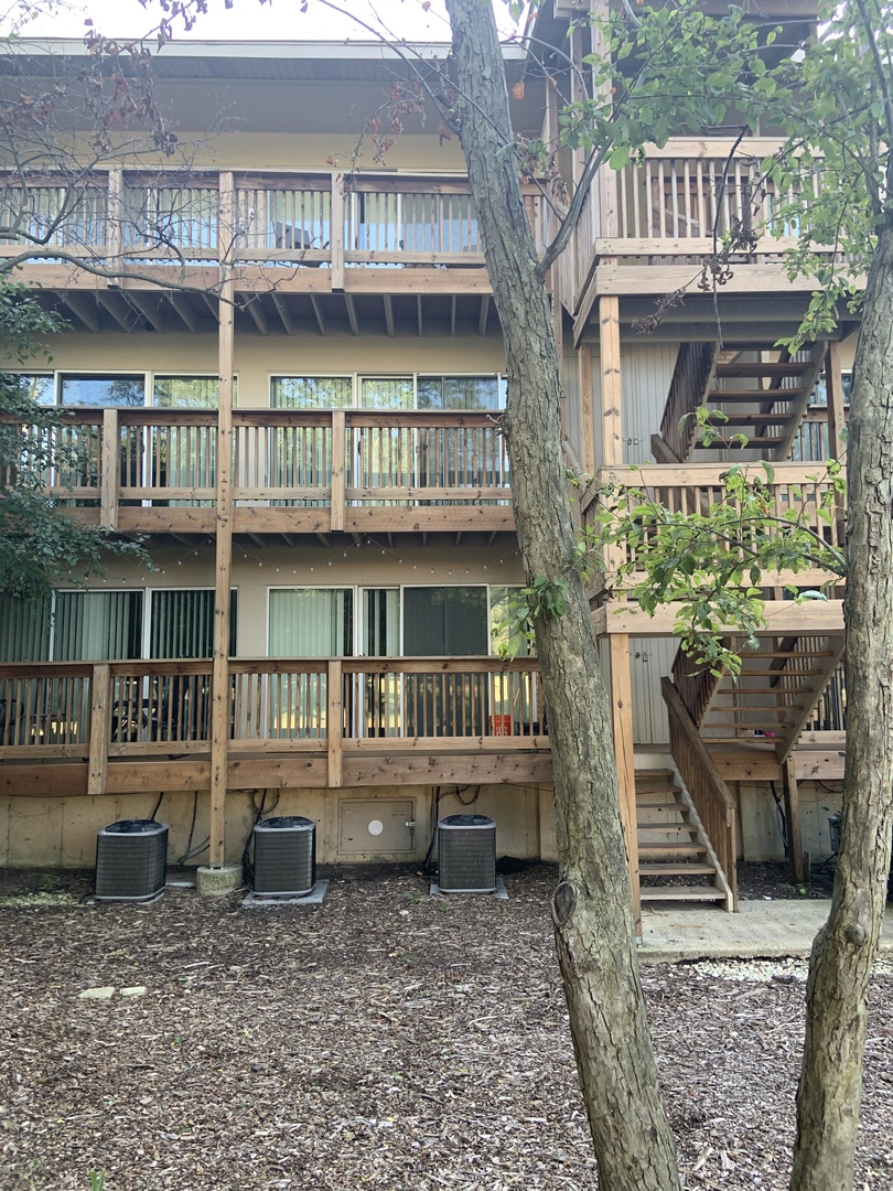 5852 Forest View Road #D, Lisle, IL 60532