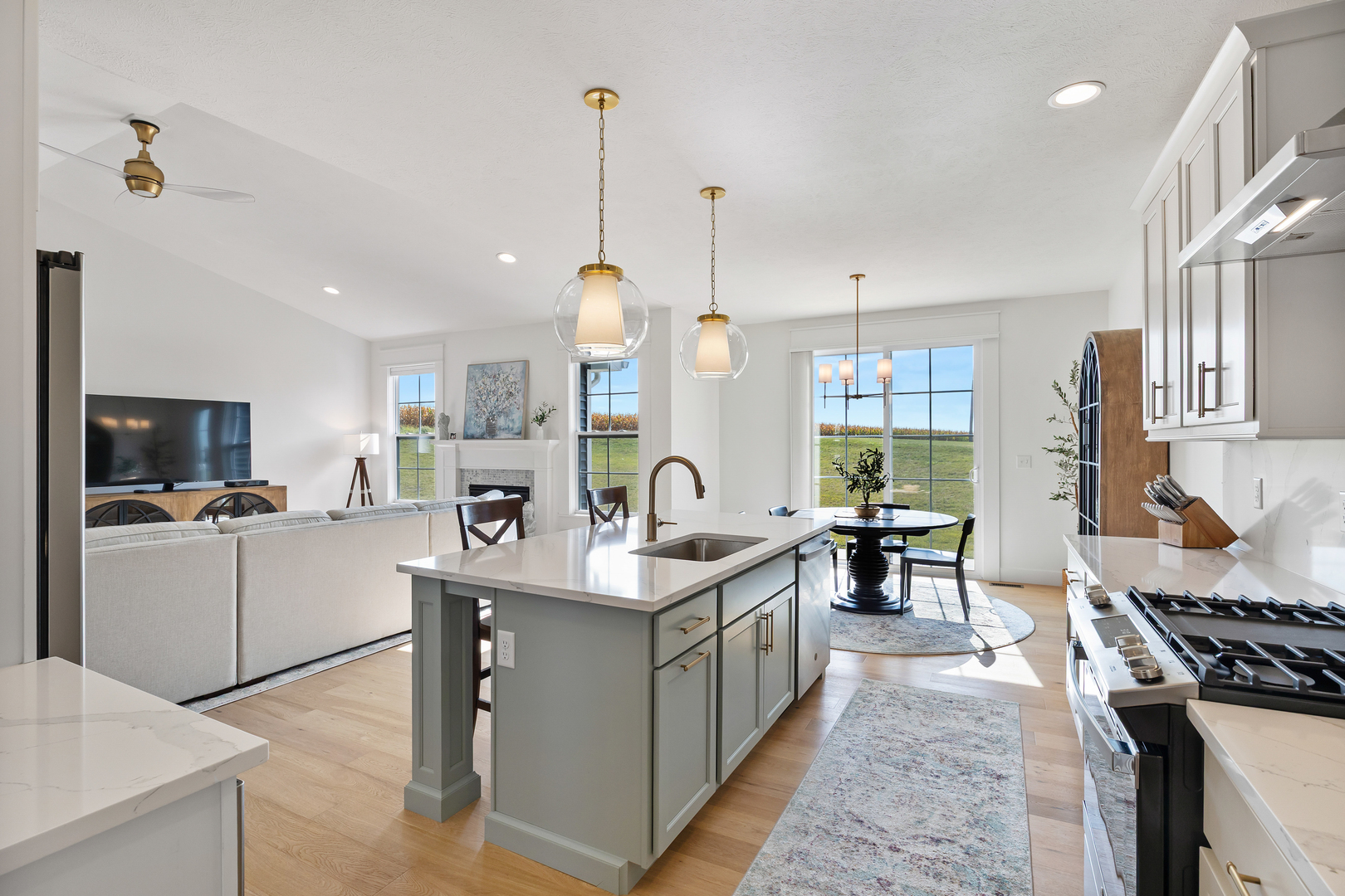 1511 Lincoln Park Drive, Bloomington, IL 61705