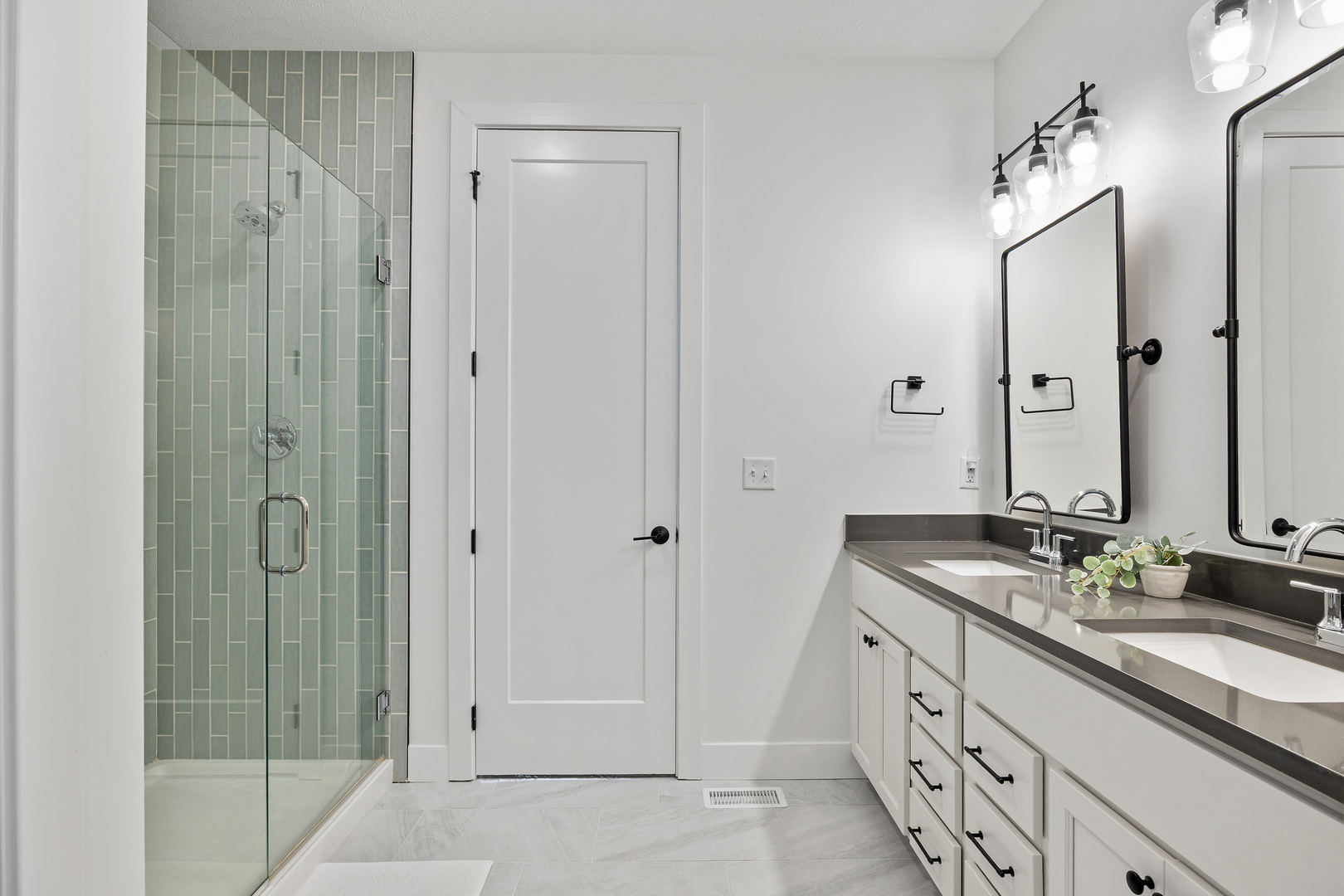 1511 Lincoln Park Drive, Bloomington, IL 61705