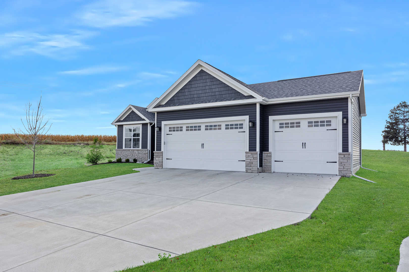 1511 Lincoln Park Drive, Bloomington, IL 61705