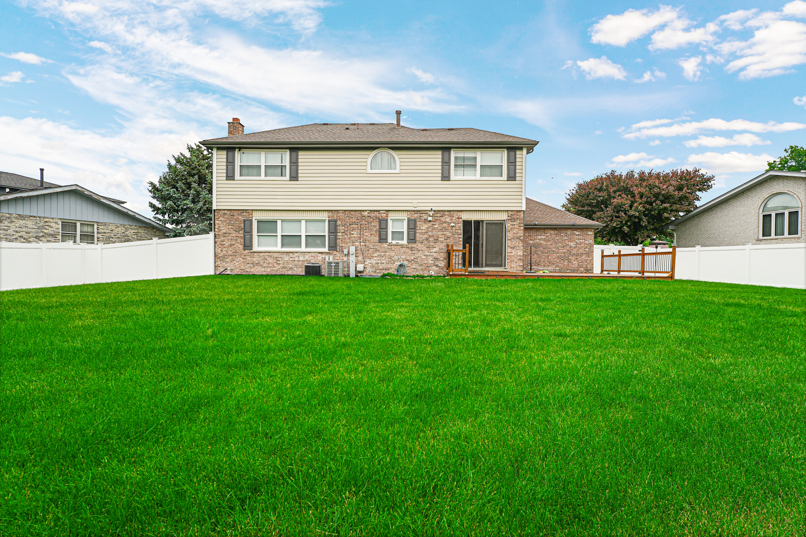 17739 Peacock Lane, Tinley Park, IL 60487