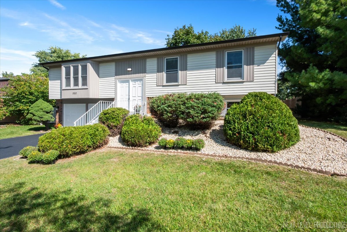 550 Piccadilly Lane, Bolingbrook, IL 60440