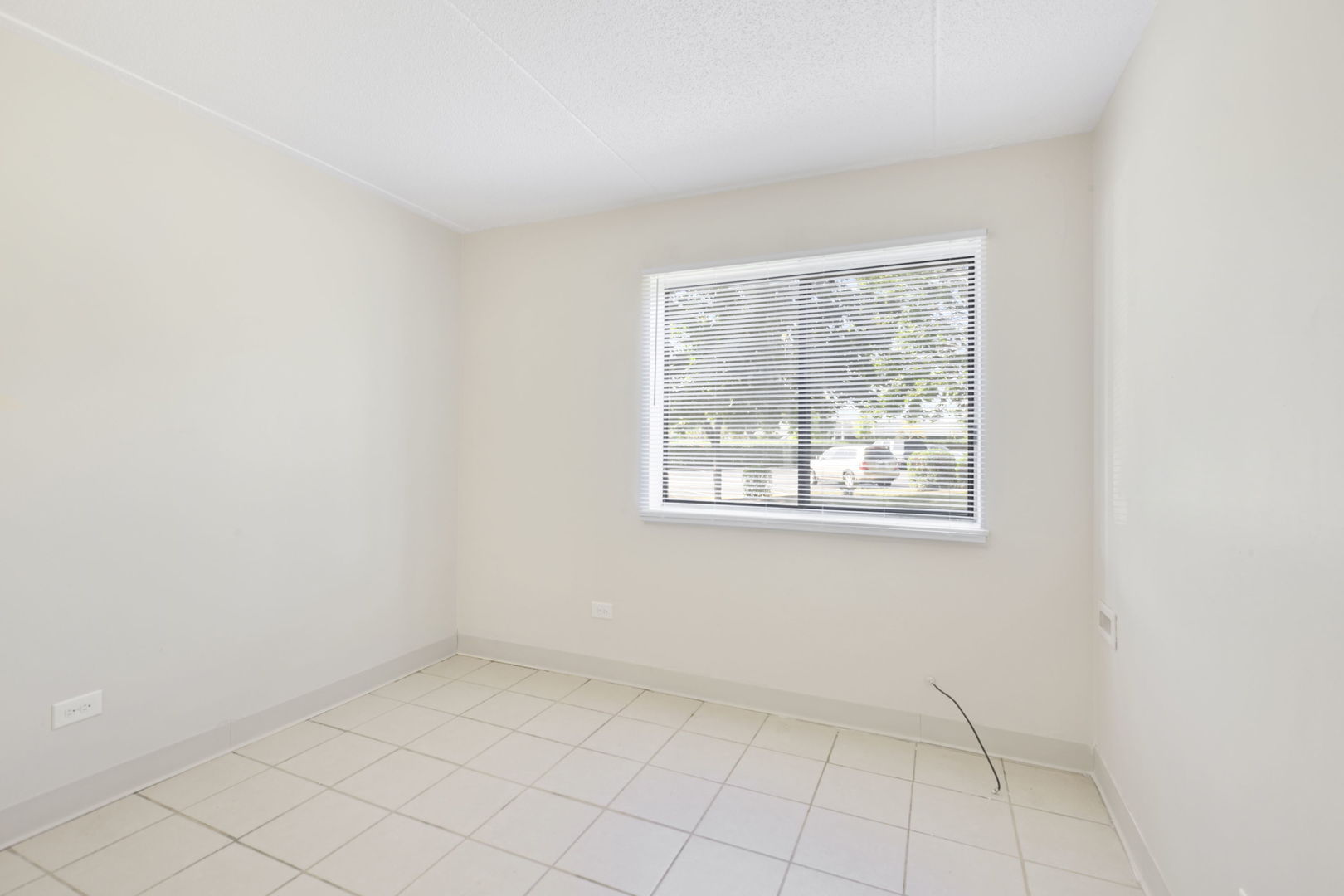 5600 ASTOR Lane #103, Rolling Meadows, IL 60008