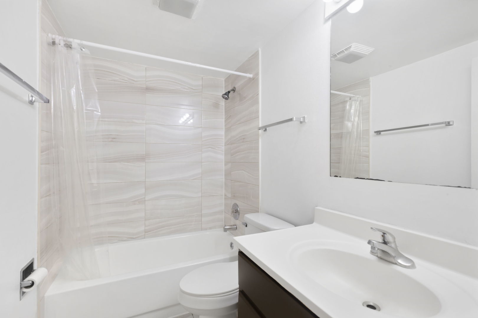 5600 ASTOR Lane #103, Rolling Meadows, IL 60008