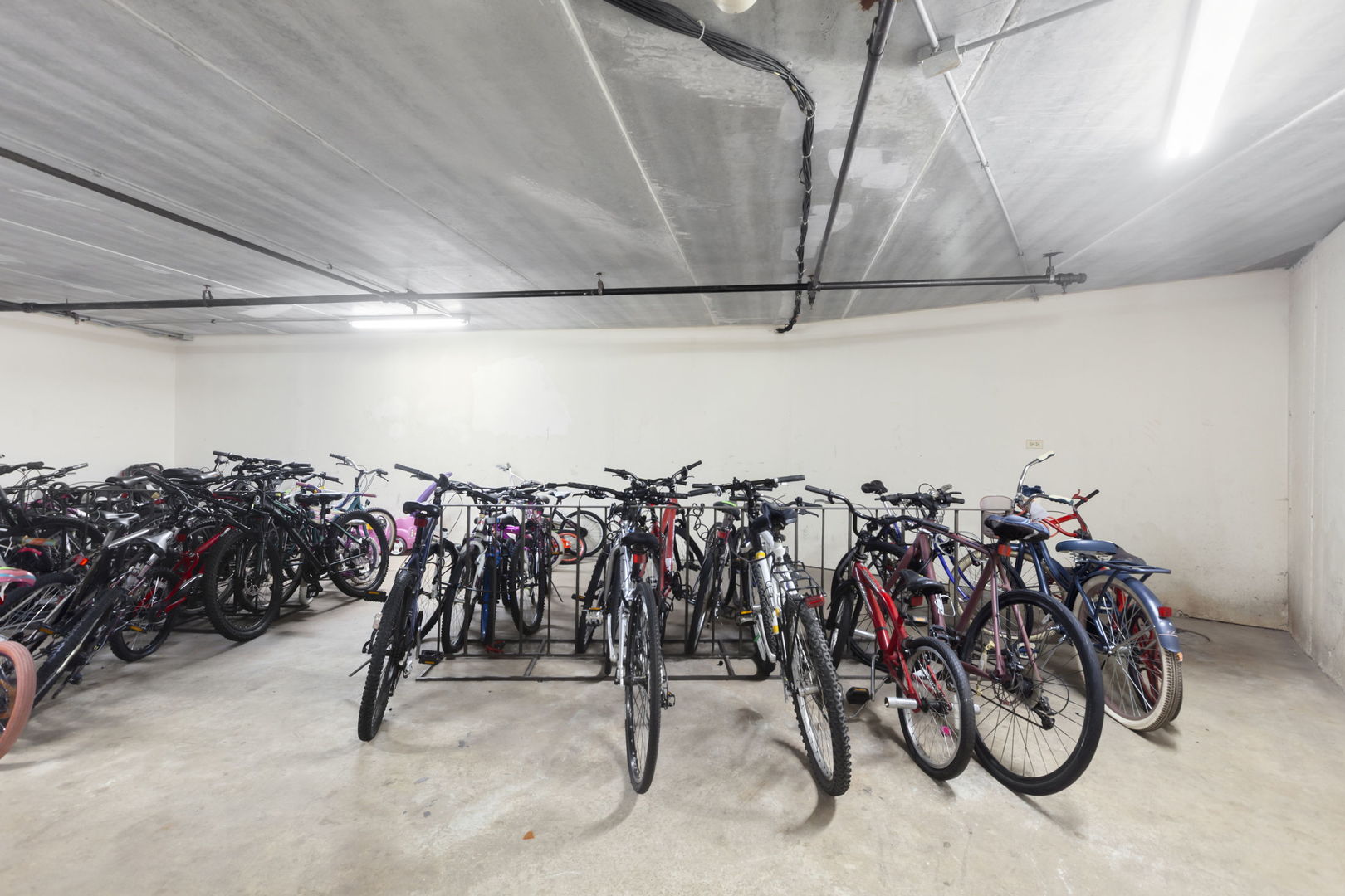 5600 ASTOR Lane #103, Rolling Meadows, IL 60008