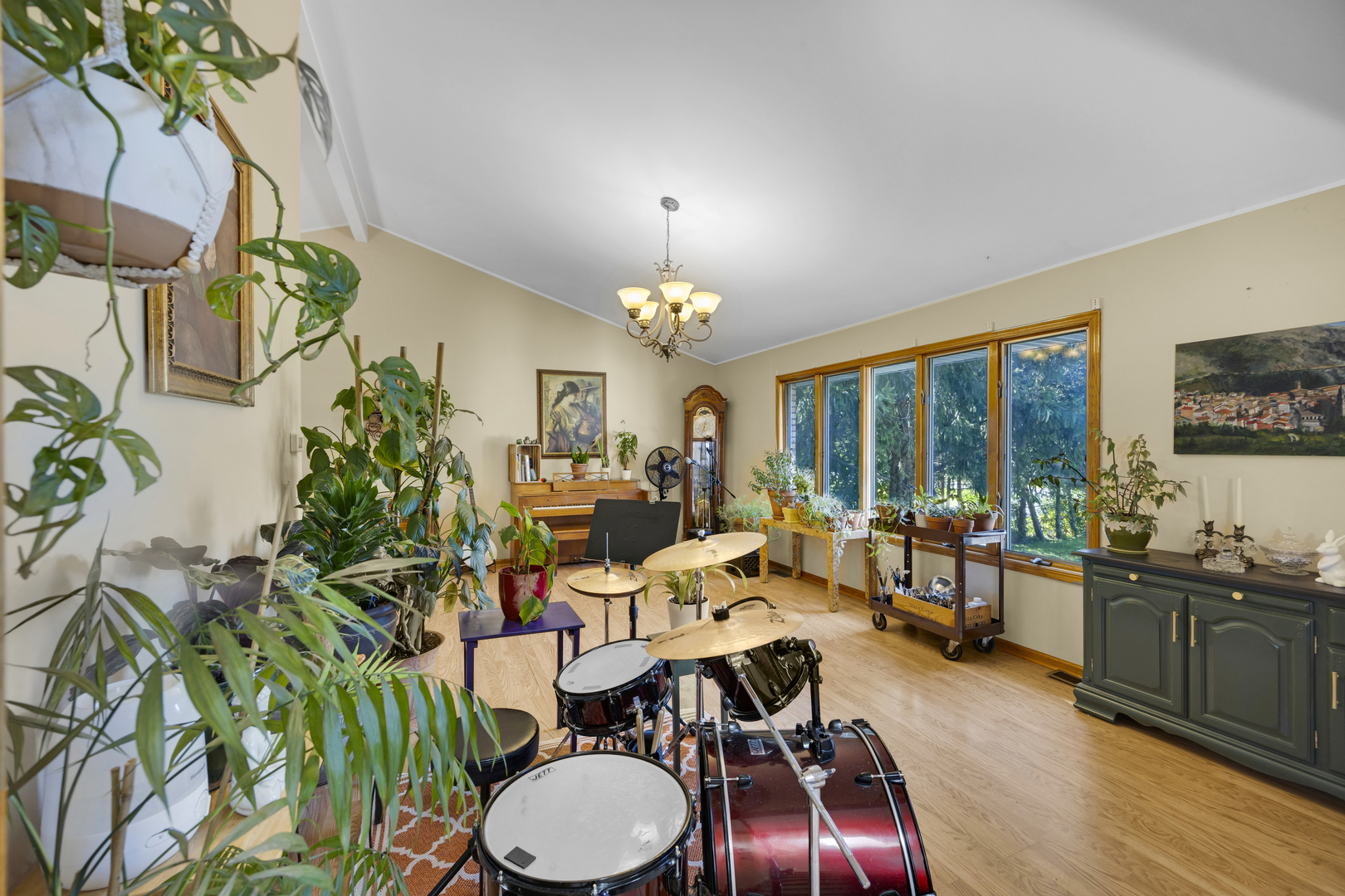 7810 W 102nd Street, Palos Hills, IL 60465