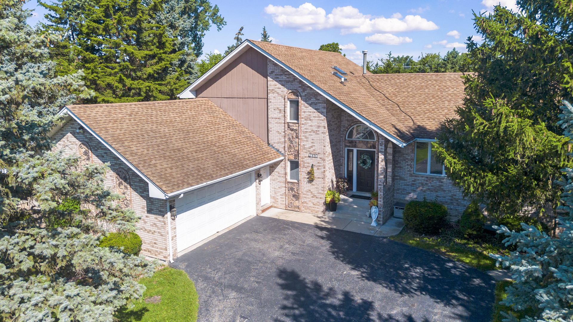 7810 W 102nd Street, Palos Hills, IL 60465