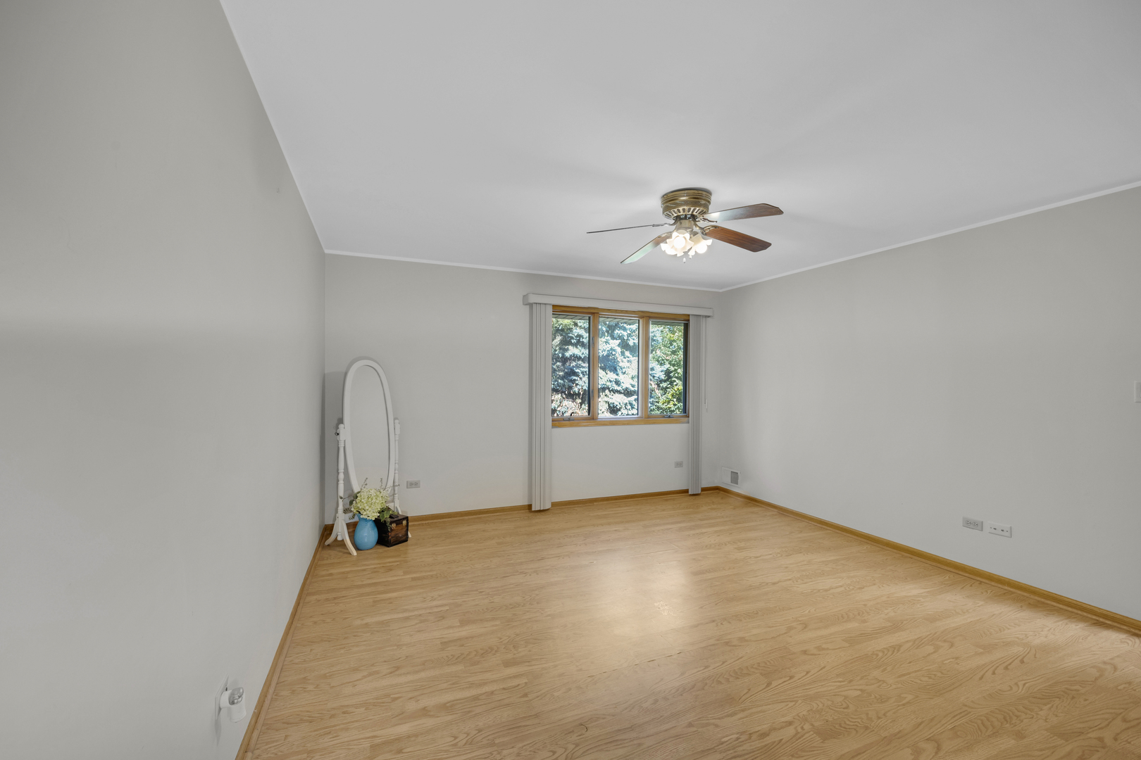 7810 W 102nd Street, Palos Hills, IL 60465