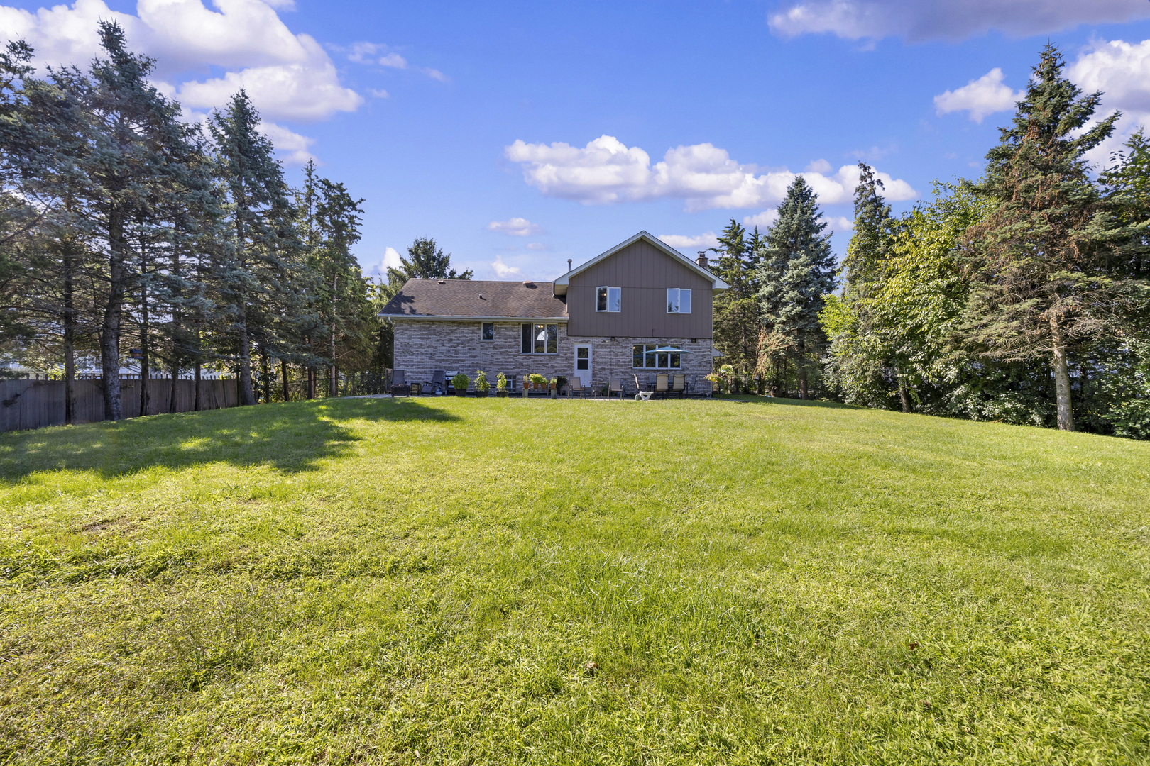 7810 W 102nd Street, Palos Hills, IL 60465