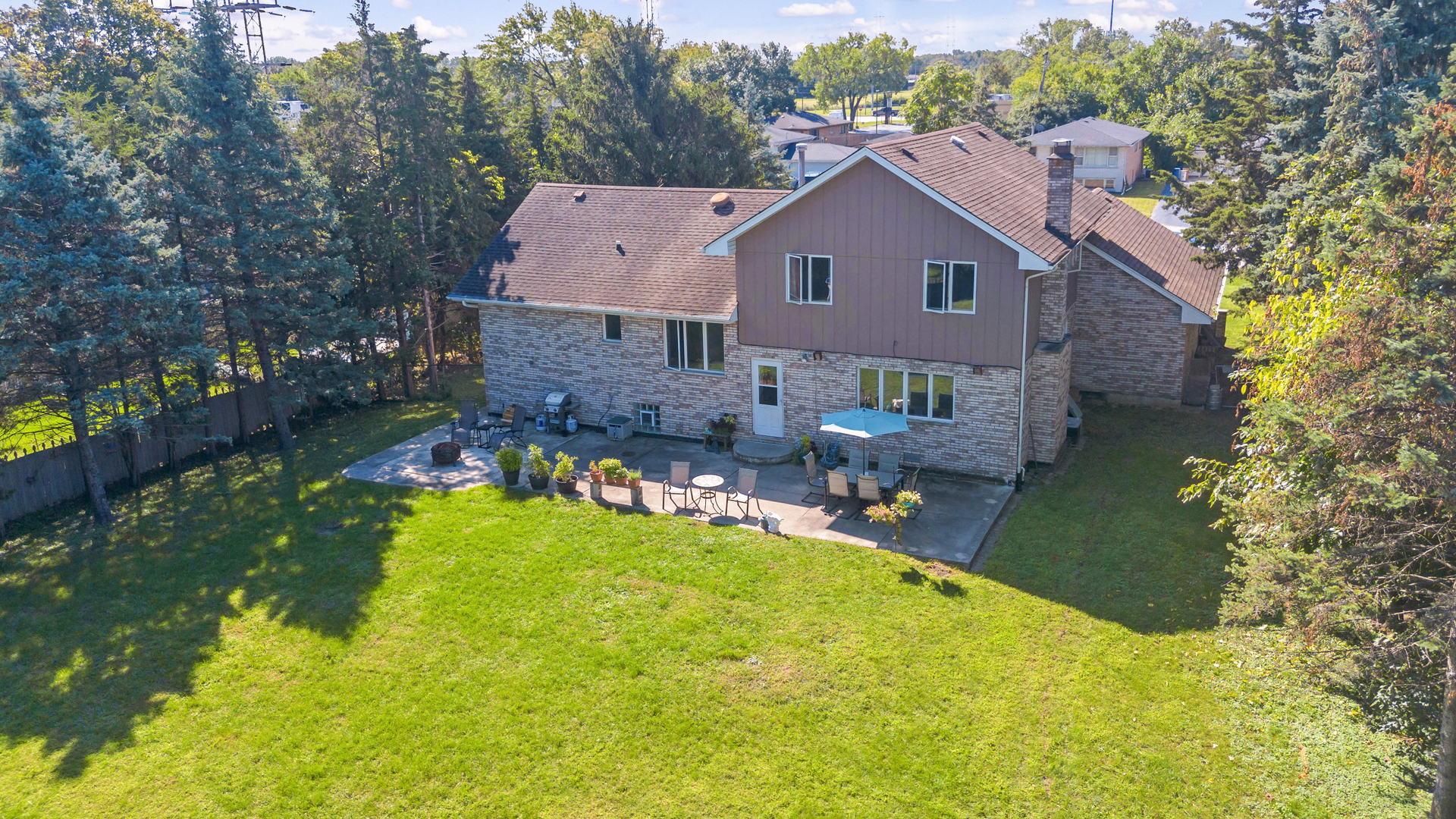 7810 W 102nd Street, Palos Hills, IL 60465