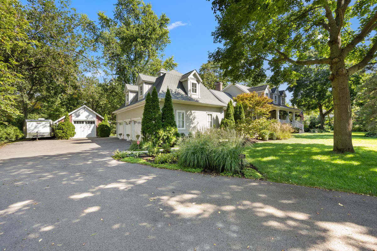 7s561 Green Acres Drive, Naperville, IL 60540