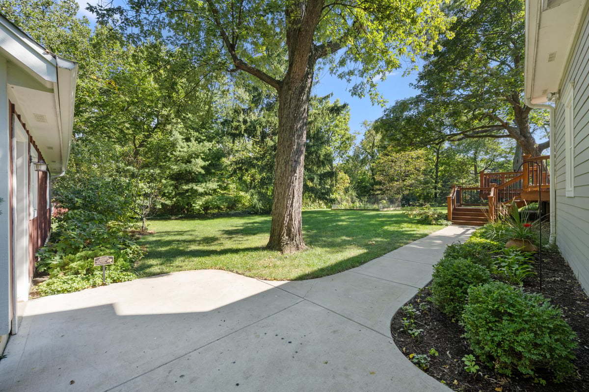 7s561 Green Acres Drive, Naperville, IL 60540