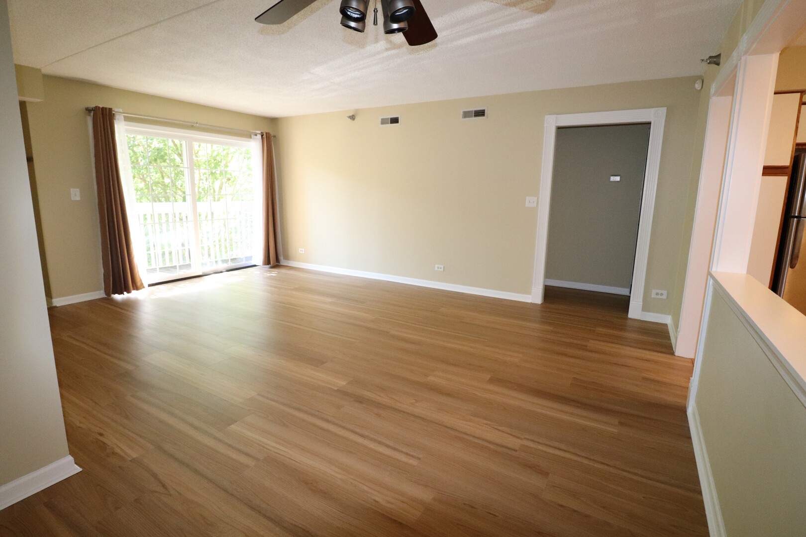 112 Day Street #204, Bloomingdale, IL 60108