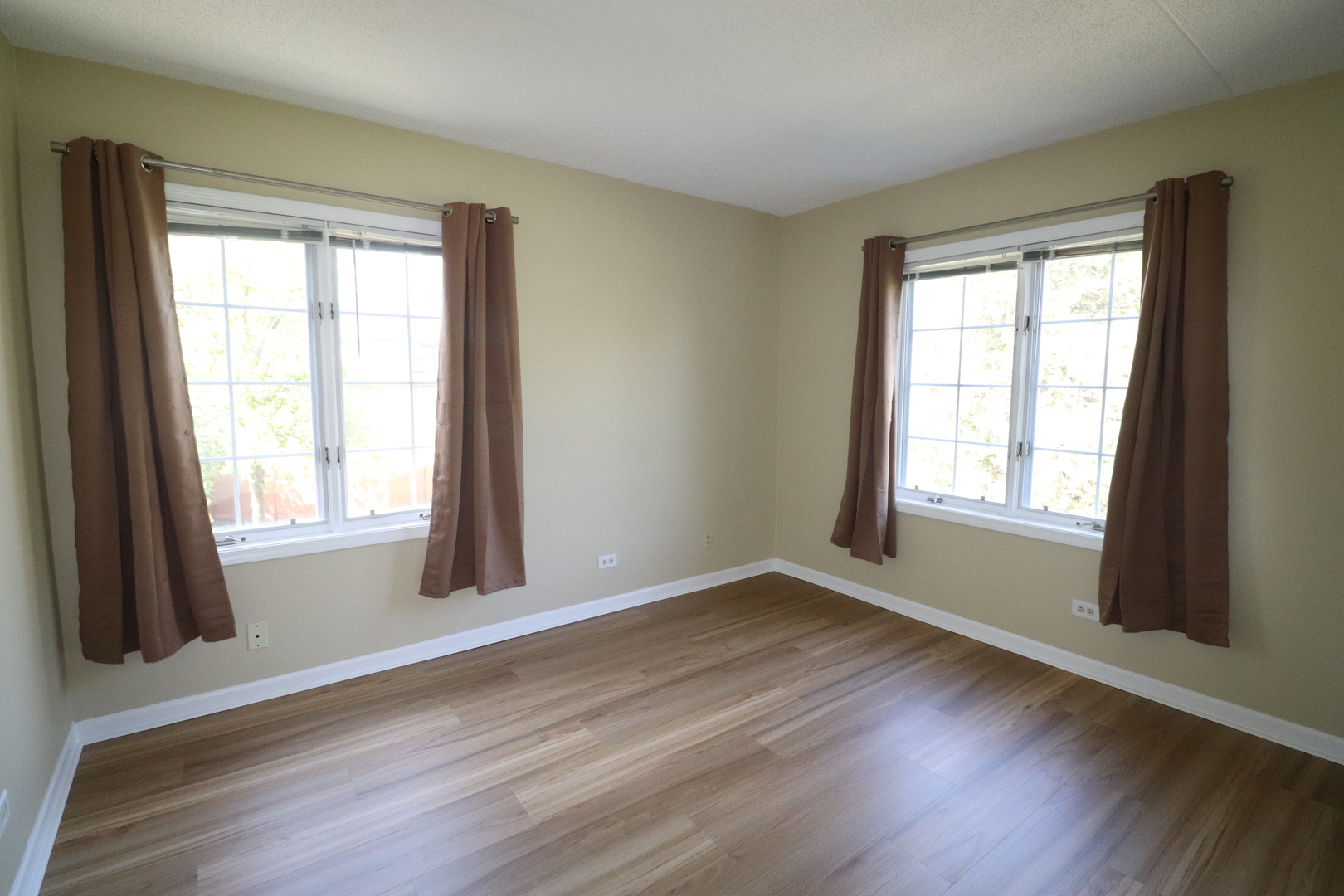 112 Day Street #204, Bloomingdale, IL 60108