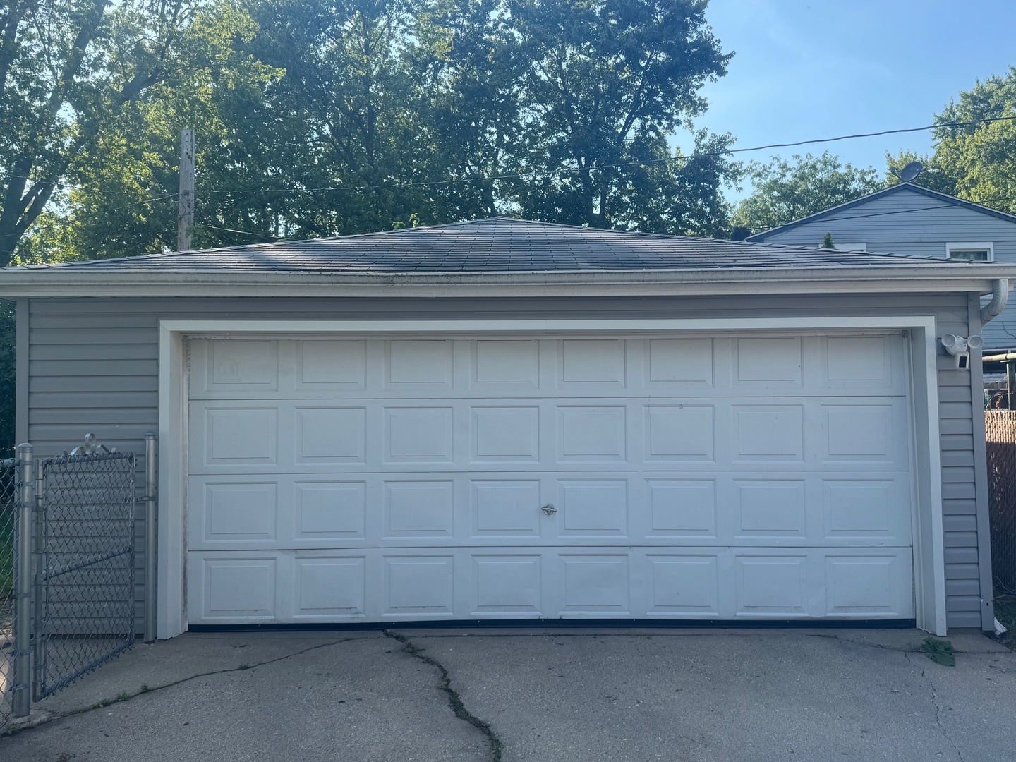 1423 Windsor Circle, Carpentersville, IL 60110