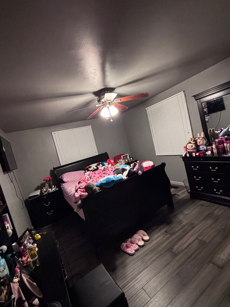 1423 Windsor Circle, Carpentersville, IL 60110