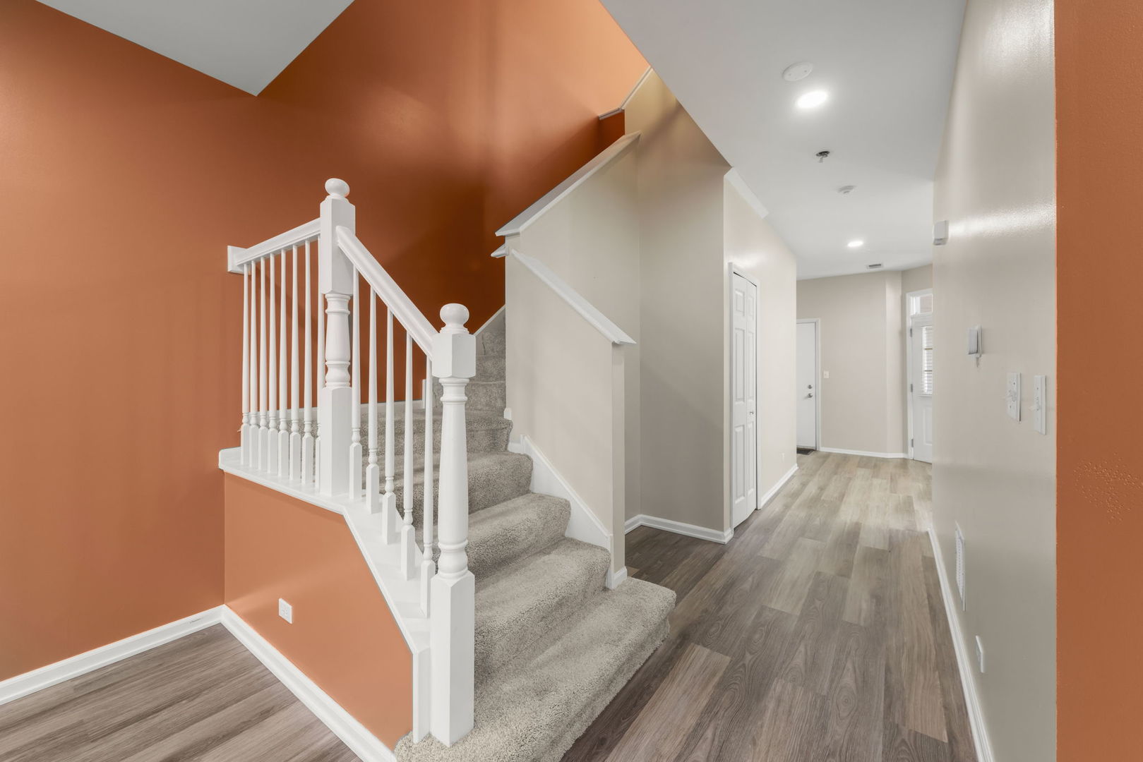 2911 Dearborn Court, Naperville, IL 60563