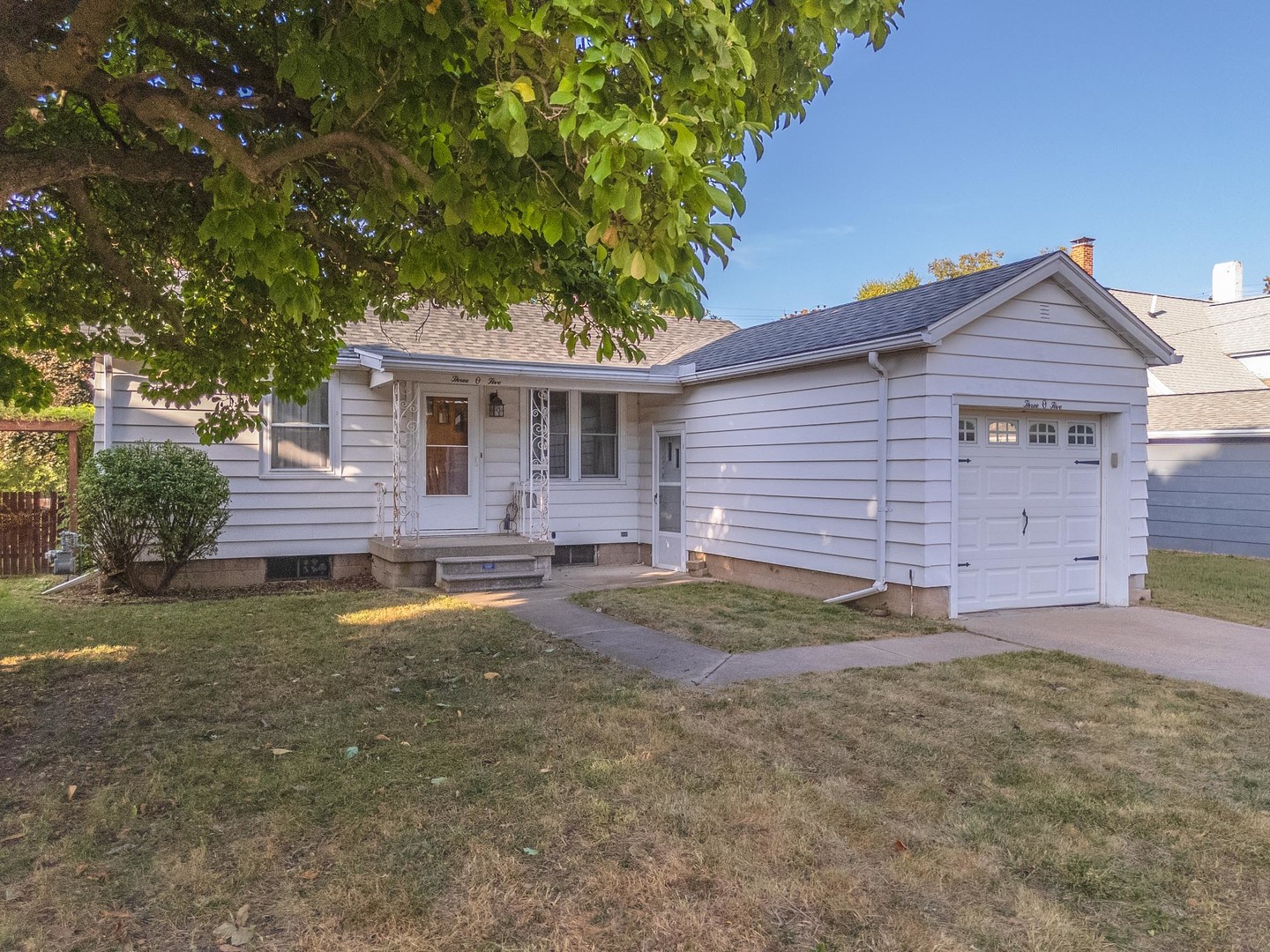 305 W Miller Street, Bloomington, IL 61701