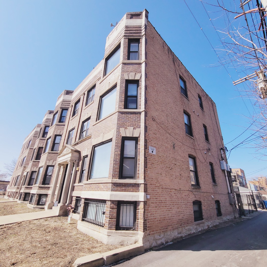 346 E 41st Street #2, Chicago, IL 60653