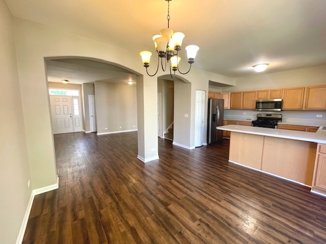386 N Keswick Circle, Round Lake, IL 60073