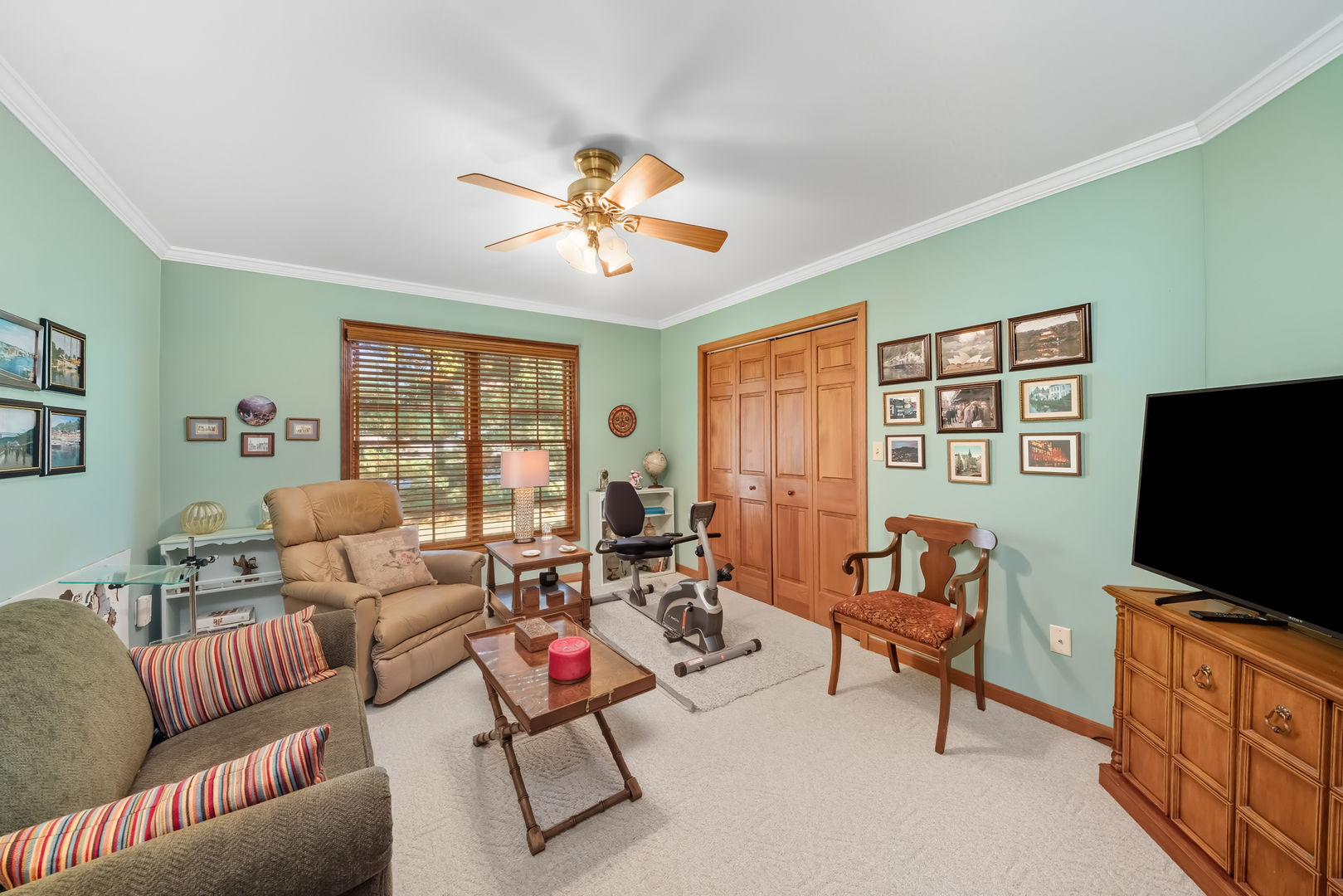 644 Karen Drive, Lake Holiday, IL 60552