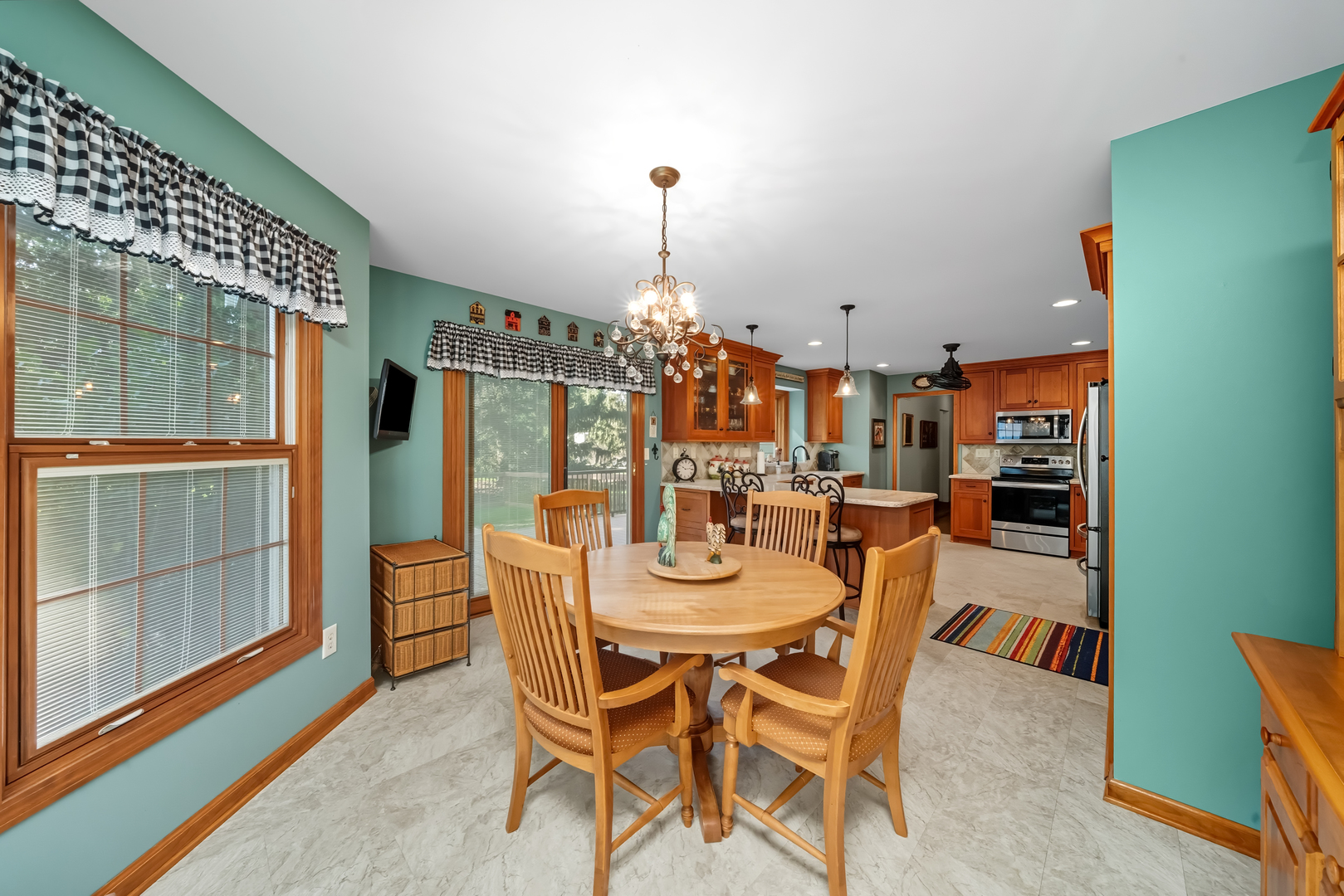 644 Karen Drive, Lake Holiday, IL 60552
