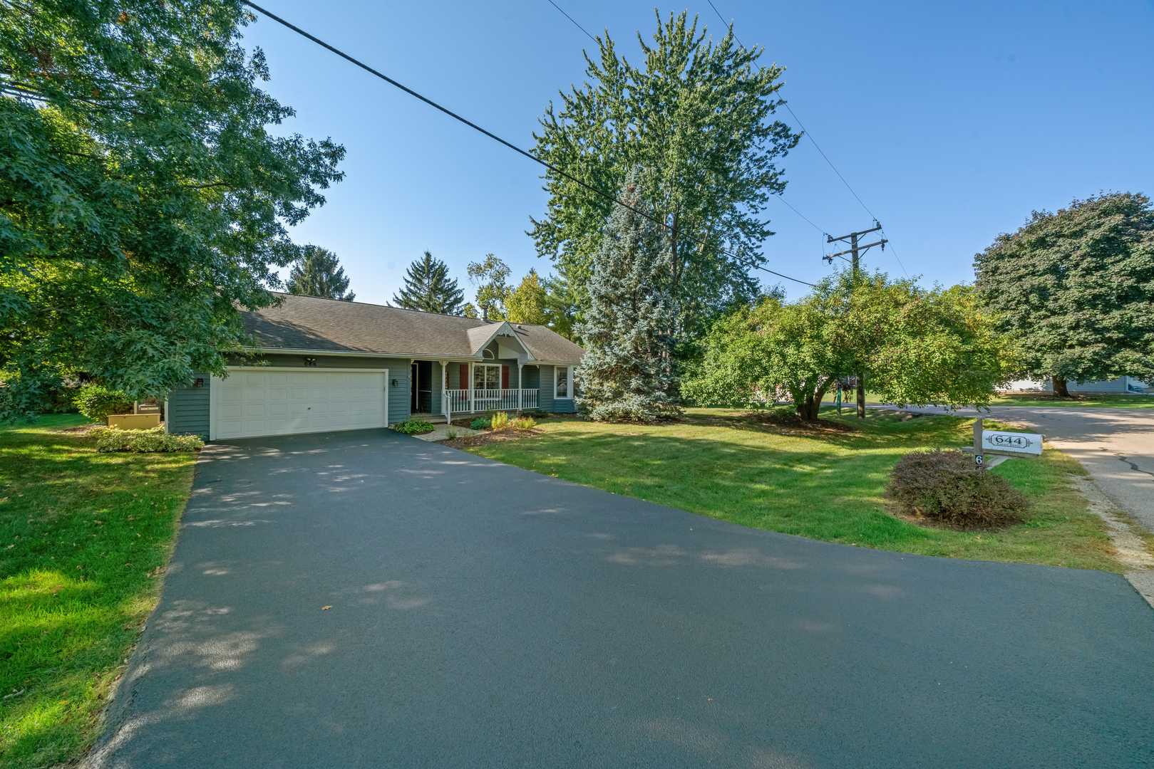 644 Karen Drive, Lake Holiday, IL 60552
