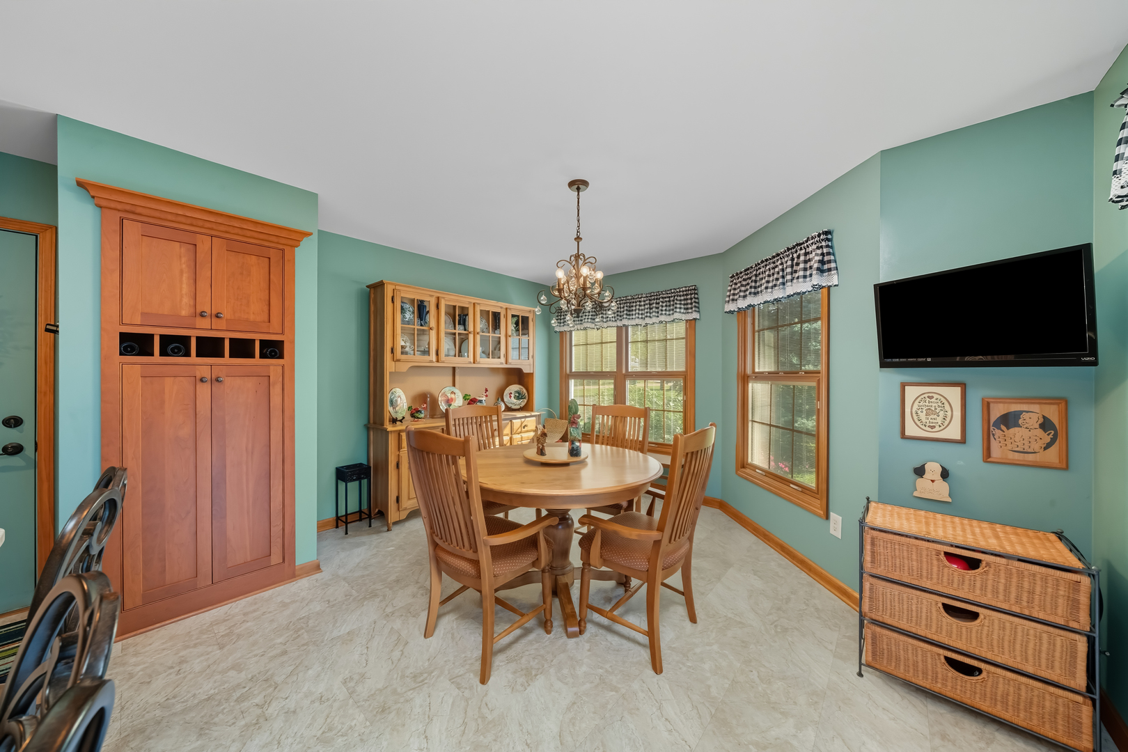 644 Karen Drive, Lake Holiday, IL 60552