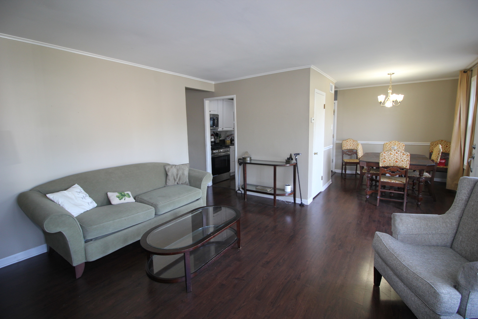 8001 S Kilpatrick Avenue, Chicago, IL 60652