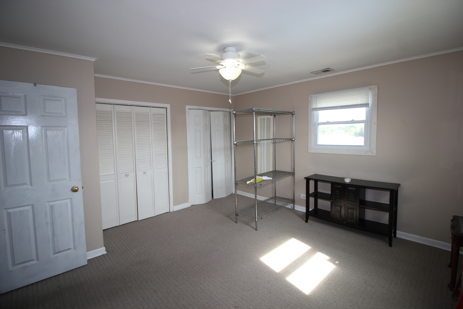 8001 S Kilpatrick Avenue, Chicago, IL 60652