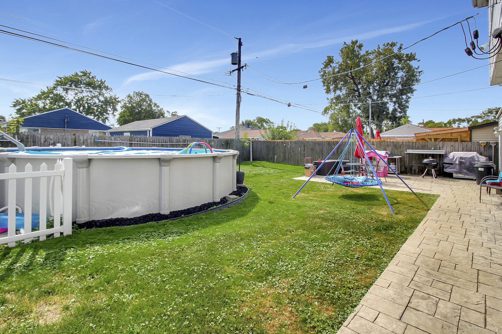 8001 S Kilpatrick Avenue, Chicago, IL 60652