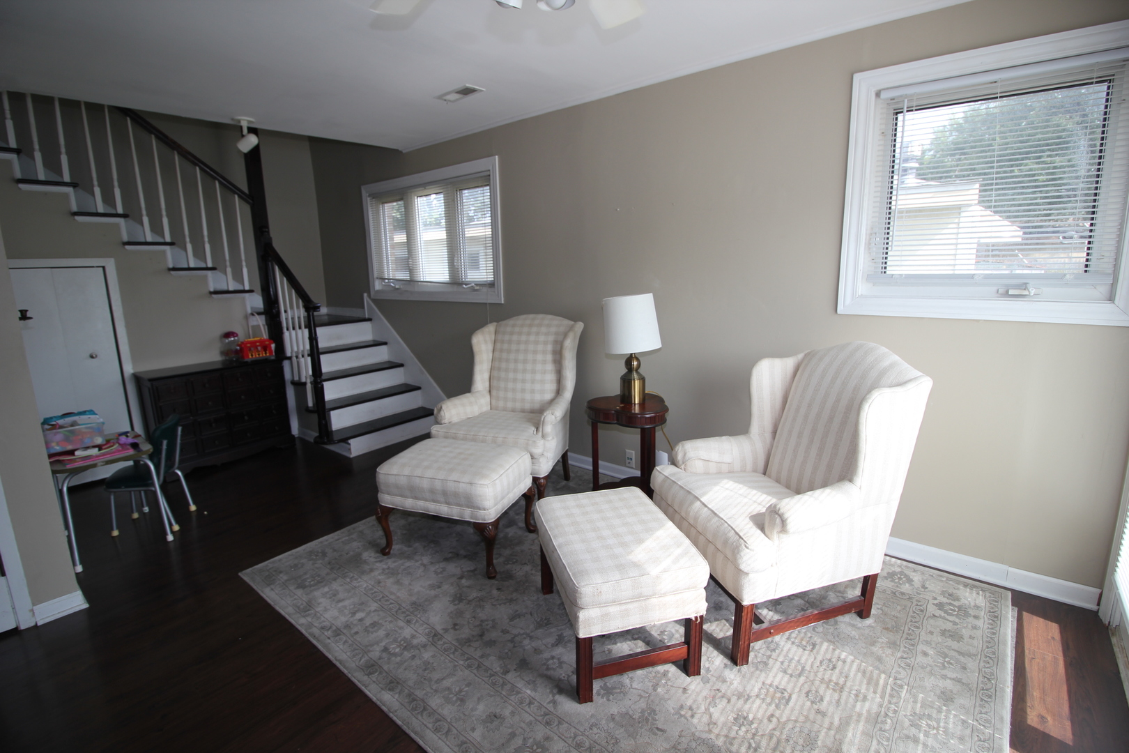 8001 S Kilpatrick Avenue, Chicago, IL 60652