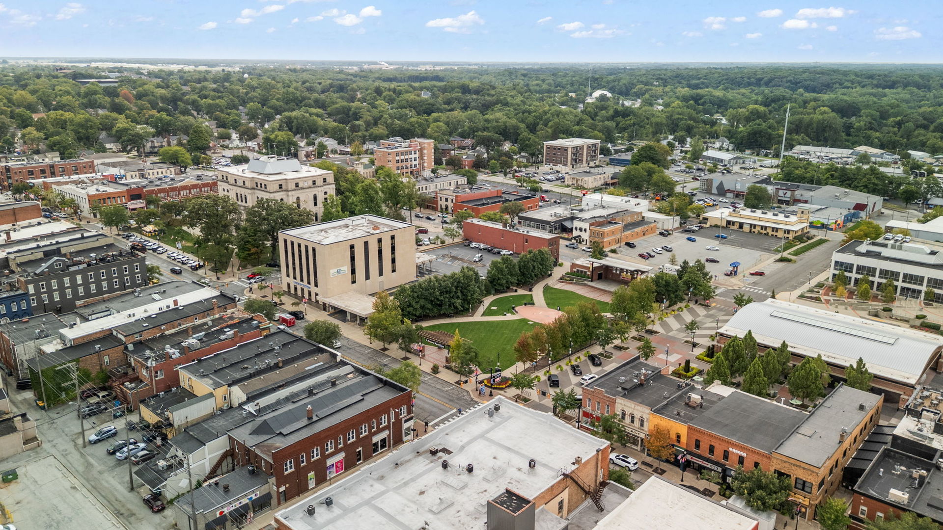 207 Academy Street #106, Valparaiso, IN 46383